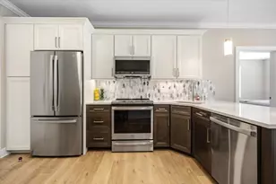 21 Totman St, Quincy, MA 02169 - Photo 6