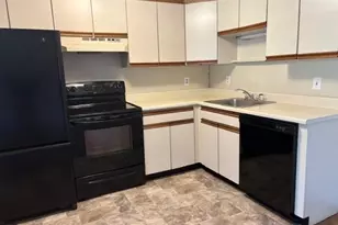 5 Albert Dr, Woburn, MA 01801 - Photo 4