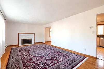 2 Marigold Ave, Wellesley, MA 02482 - Photo 4