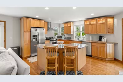 61 American Legion Highway, Westport, MA 02790 - Photo 6