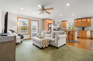 61 American Legion Hwy, Westport, MA 02790 - Photo 4