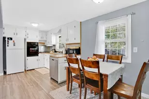 94 Cora Ave, Chicopee, MA 01013 - Photo 12