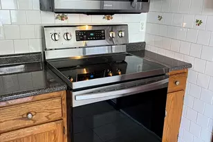 77 Star St, Pawtucket, RI 02860 - Photo 10