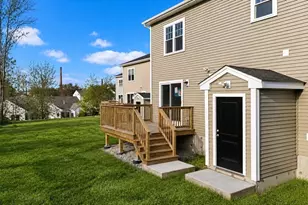 989 Bay St, Fall River, MA 02724 - Photo 4