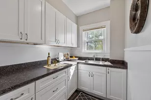 15 R Warren Ave, Chelmsford, MA 01824 - Photo 4