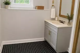 66 Mill St, Pembroke, MA 02359 - Photo 10