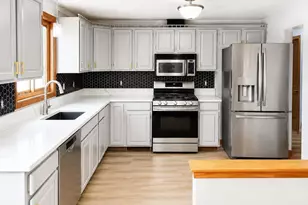 66 Mill St, Pembroke, MA 02359 - Photo 6