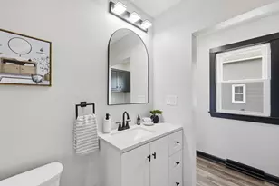44 Frontenac St, Springfield, MA 01151 - Photo 20