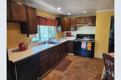 138 Lakehurst Ave, Weymouth, MA 02189 - Photo 10