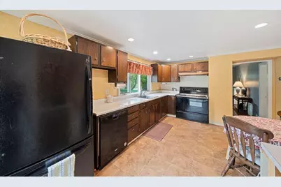 138 Lakehurst Ave, Weymouth, MA 02189 - Photo 8