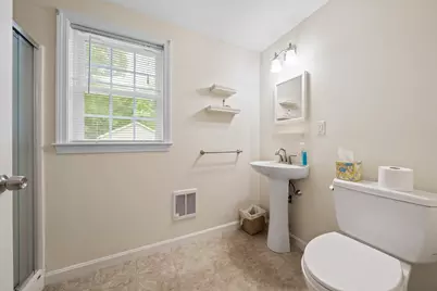138 Lakehurst Ave, Weymouth, MA 02189 - Photo 8