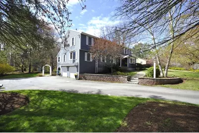 81 Amber Dr, East Bridgewater, MA 02333 - Photo 2