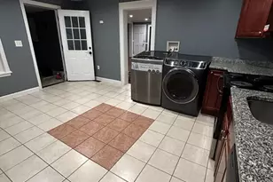 733 Pleasant St, Leicester, MA 01542 - Photo 6