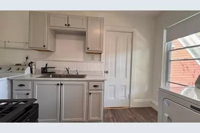 93 Peirce St #2, Middleborough, MA 02346 - Photo 4