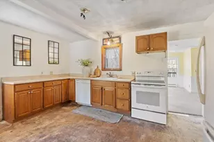 215 N Main St, Orange, MA 01364 - Photo 4