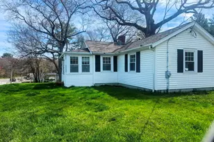 932 Webster St, Hanover, MA 02339 - Photo 1