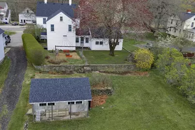 82 Petersham Rd, Hardwick, MA 01037 - Photo 4