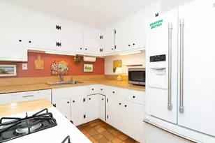 40 Dunster Rd, Framingham, MA 01702 - Photo 12