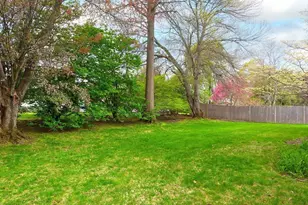 40 Dunster Rd, Framingham, MA 01702 - Photo 36