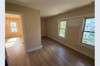 37-39 Wilmont St, Springfield, MA 01108 - Photo 8