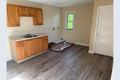 37-39 Wilmont St, Springfield, MA 01108 - Photo 6