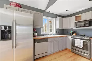 35 Freshmeadow Dr, Wareham, MA 02571 - Photo 10