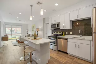 10 Essex St, Cambridge, MA 02139 - Photo 1