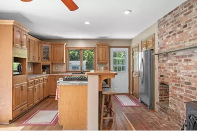 65 Center St, Groveland, MA 01834 - Photo 16