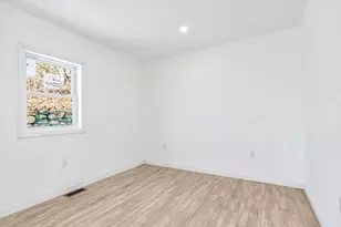 70 Marston St, Lawrence, MA 01841 - Photo 22