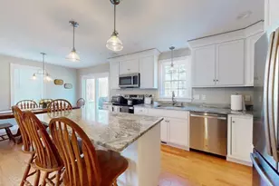 287 Wareham, Middleborough, MA 02346 - Photo 4