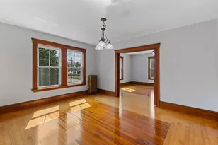 183 Pleasant St, Grafton, MA 01560 - Photo 10