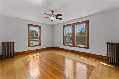 183 Pleasant St, Grafton, MA 01560 - Photo 12