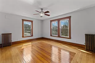 183 Pleasant St, Grafton, MA 01560 - Photo 12