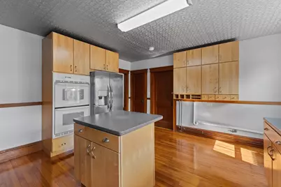 183 Pleasant St, Grafton, MA 01560 - Photo 4