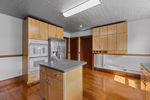 183 Pleasant St, Grafton, MA 01560 - Photo 4