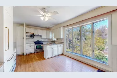 36 Dexter Rd, Newton, MA 02460 - Photo 8