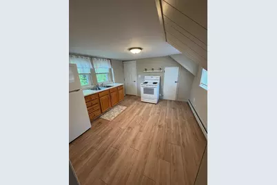 852 Somerset Ave #B, Taunton, MA 02780 - Photo 4