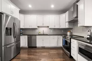 15 Cleary Cir, Norfolk, MA 02056 - Photo 8
