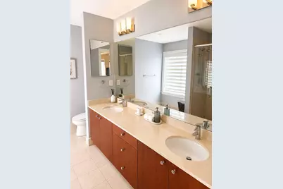 310 Hammond Pond Pkwy #401, Brookline, MA 02467 - Photo 4