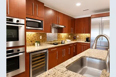 310 Hammond Pond Pkwy #401, Brookline, MA 02467 - Photo 6
