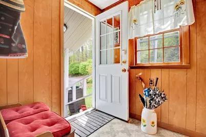 31 Spring St, Lunenburg, MA 01462 - Photo 10
