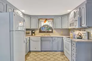 31 Spring St, Lunenburg, MA 01462 - Photo 12