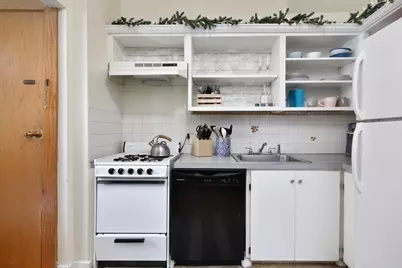 281 E #1, Boston, MA 02127 - Photo 2