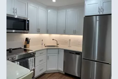 144 Commonwealth #9, Boston, MA 02116 - Photo 2