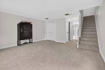 162 Oak St #18, Taunton, MA 02780 - Photo 6
