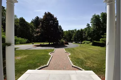 9 Breezy Point Rd, Acton, MA 01720 - Photo 4