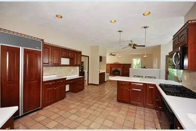 9 Breezy Point Rd, Acton, MA 01720 - Photo 14