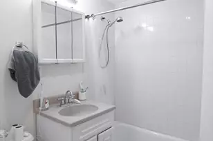 39 Hemenway St, Boston, MA 02115 - Photo 8