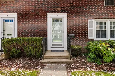 9 Town House Drive #9, Newton, MA 02460 - Photo 2