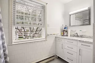 9 Town House Dr, Newton, MA 02460 - Photo 20